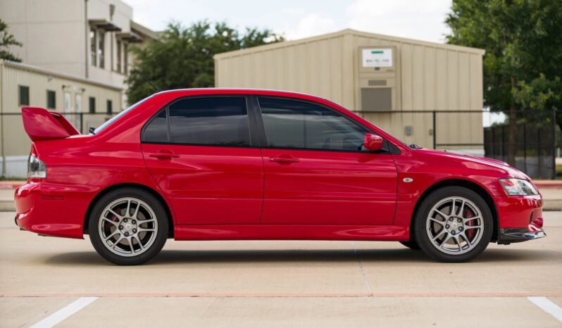 
								2006 Mitsubishi Lancer Evolution IX 2.0 full									