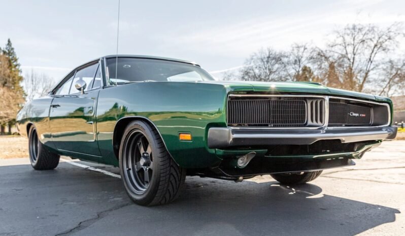 
								1969 Dodge Charger V8 full									