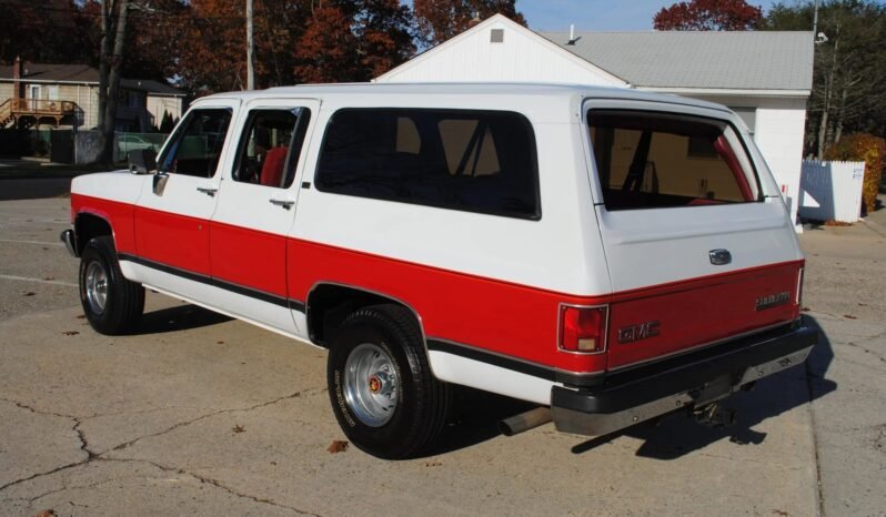 
								1990 GMC Suburban full									