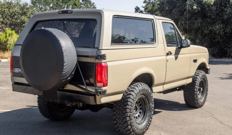 
								1994 Ford Bronco XLT full									