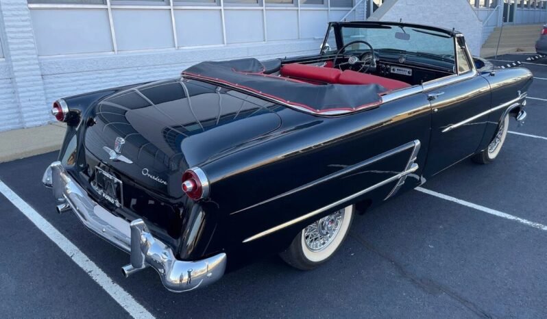 
								1953 Ford Crestline Sunliner full									