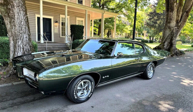
								1969 Pontiac GTO Metallic Green full									
