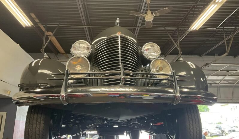 
								1940 Cadillac Series 75 V8 full									
