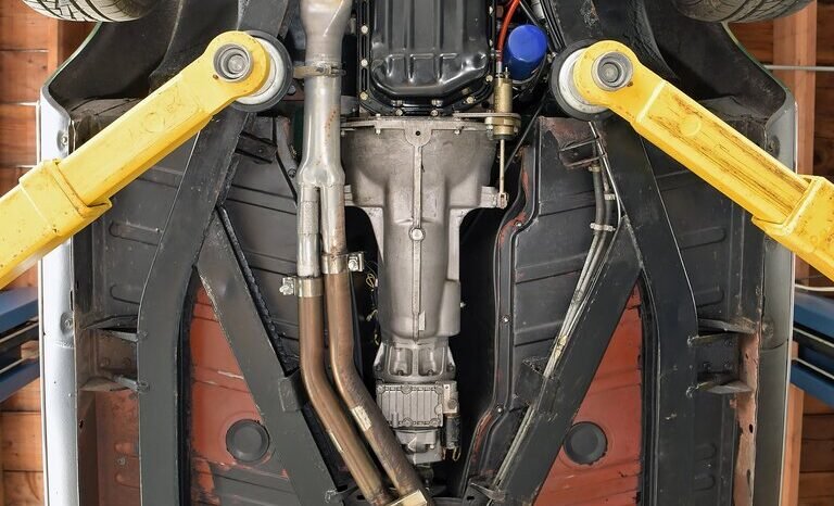 
								1976 Triumph TR6 British Racing Green full									