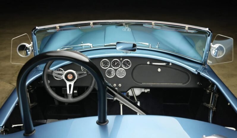 
								1965 Kirkham Motorsports 289 FIA Cobra full									