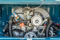 
										1971 Volkswagen Bus Bay-Window full									