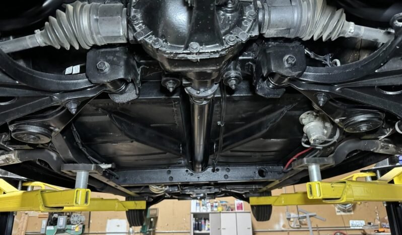 
								1937 Lincoln Zephyr full									