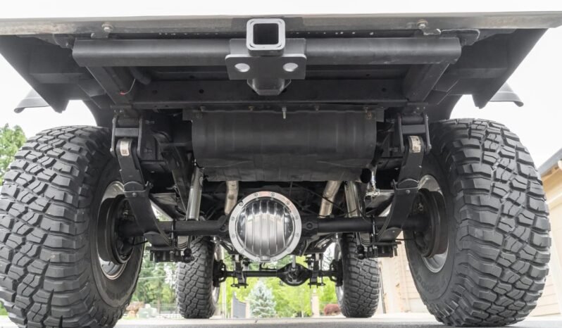 
								1982 Jeep CJ-8 Scrambler full									