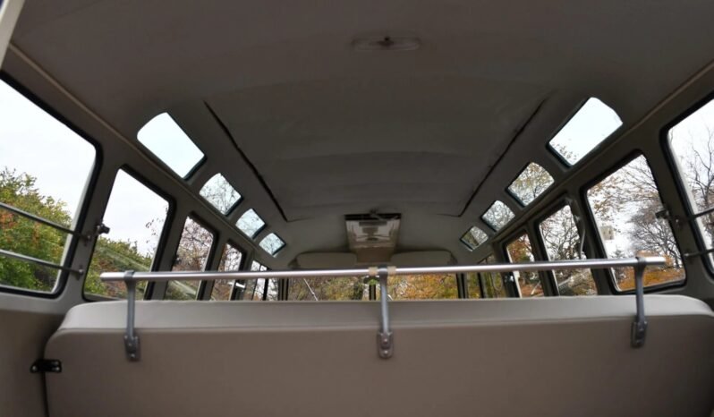 
								1961 Volkswagen Type 2 Bus full									