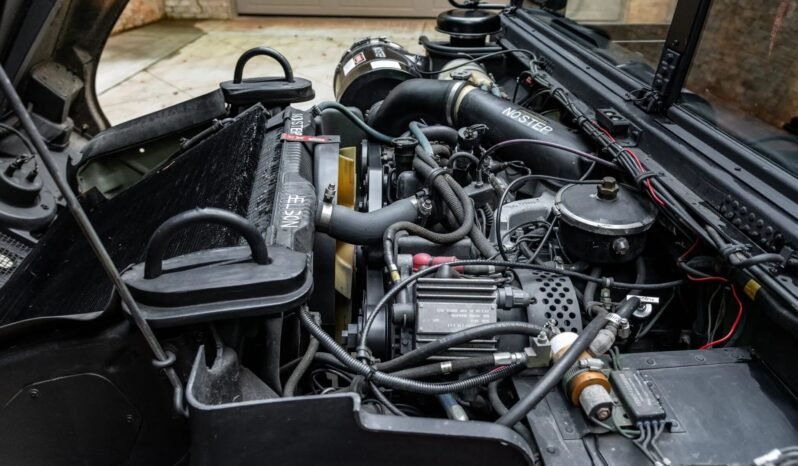 
								2002 AM General Humvee full									