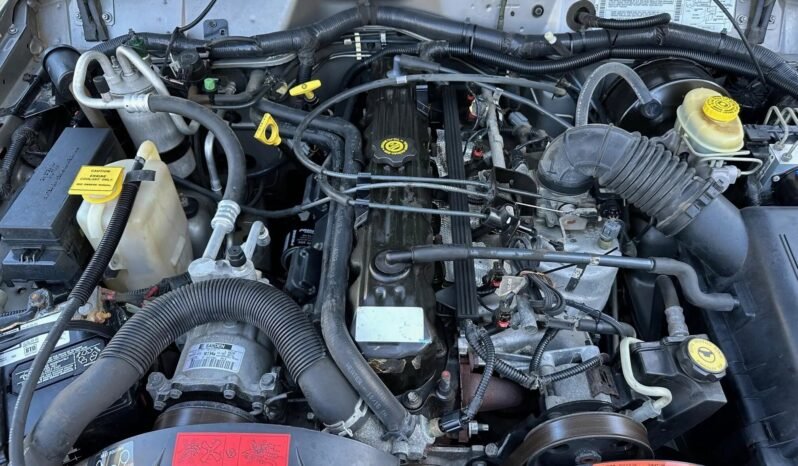 
								2001 Jeep Cherokee Sport full									