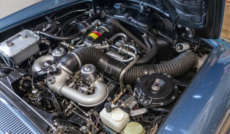 
								1972 Rolls-Royce Silver Shadow V8 full									