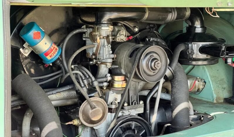 
								1964 Volkswagen Type 2 21-Window full									