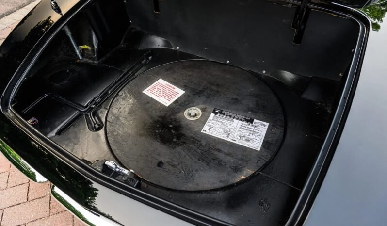 
								1961 Chevrolet C1 Corvette 4-Speed full									