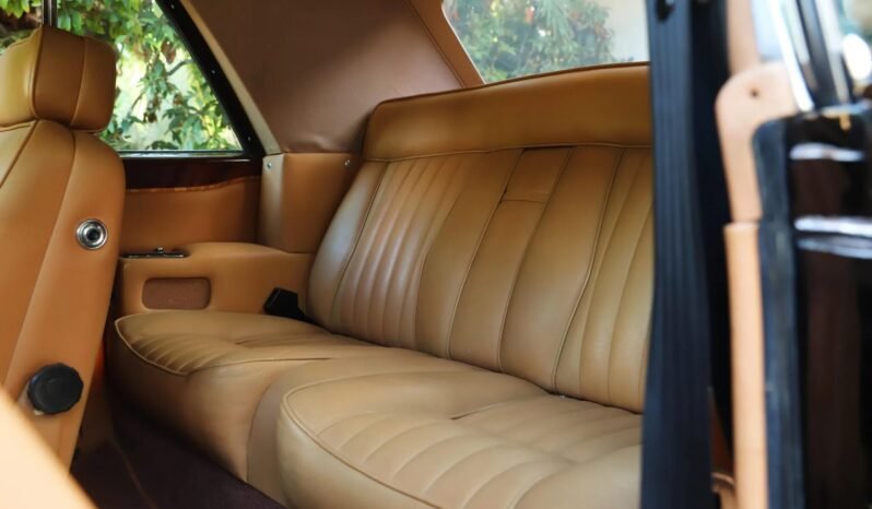 
								1986 Rolls-Royce Corniche II full									