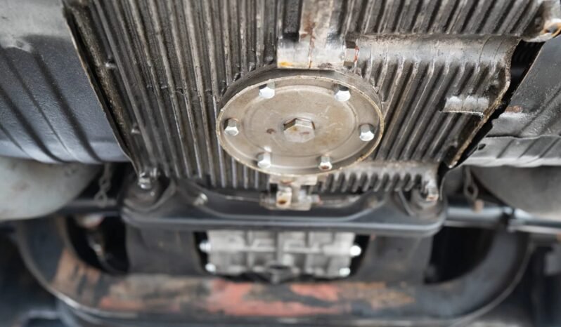 
								1960 Volkswagen Type 2 Deluxe Bus full									