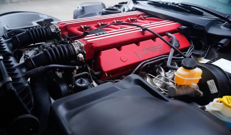 
								1996 Dodge Viper GTS full									