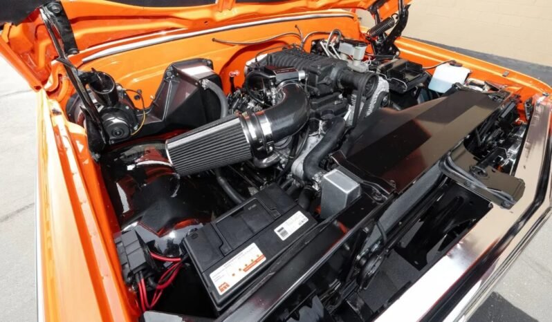 
								1972 GMC Jimmy GM V8 full									