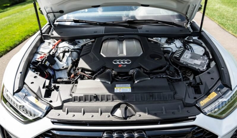 
								2022 Audi RS6 Avant full									