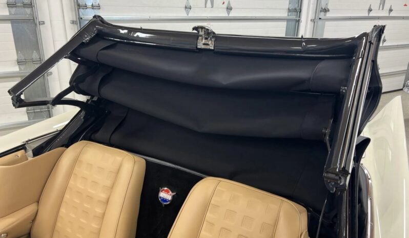 
								1961 Chrysler 300G White full									