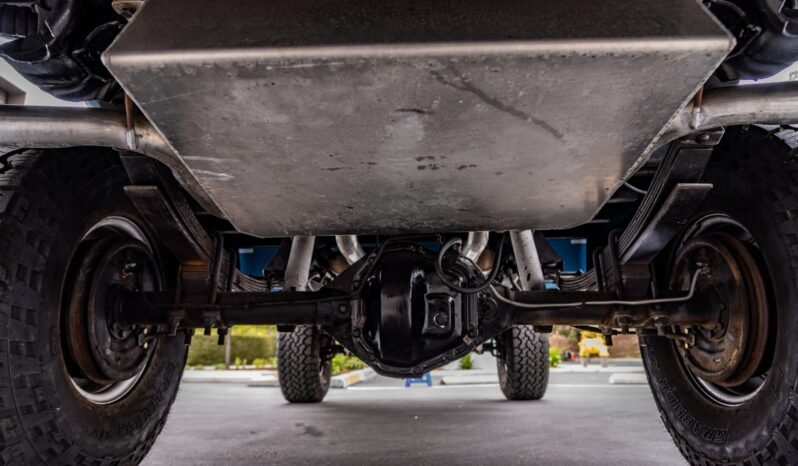 
								1972 GMC K2500 Sierra Grande 4X4 full									