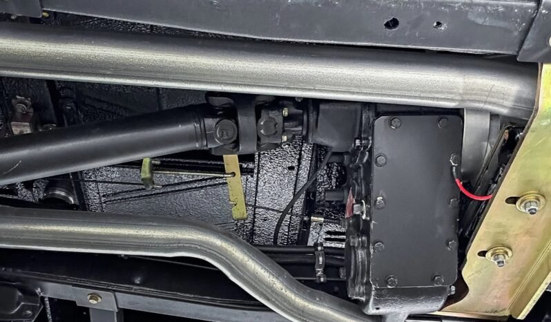 
								1972 Ford Bronco 5-Speed full									