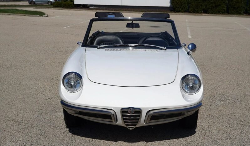
								1967 Alfa Romeo Spider Duetto 1.6L full									