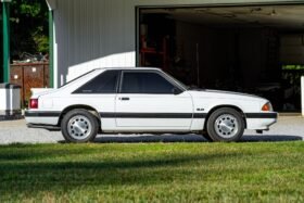 1990 Ford Mustang LX 5-Speed