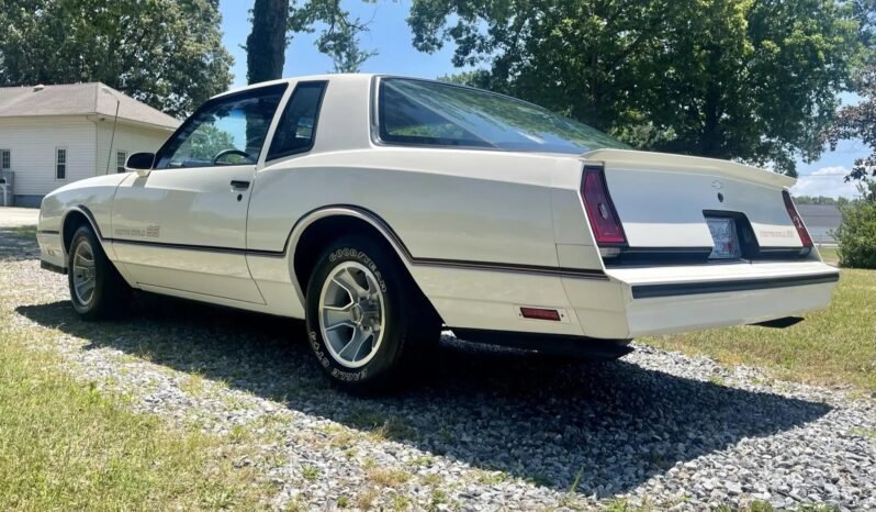 
								1986 Chevrolet Monte Carlo SS Aerocoupe V8 full									