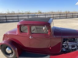 1932 Ford 5-Window Coupe V8