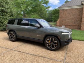 2023 Rivian R1S Launch Edition Green