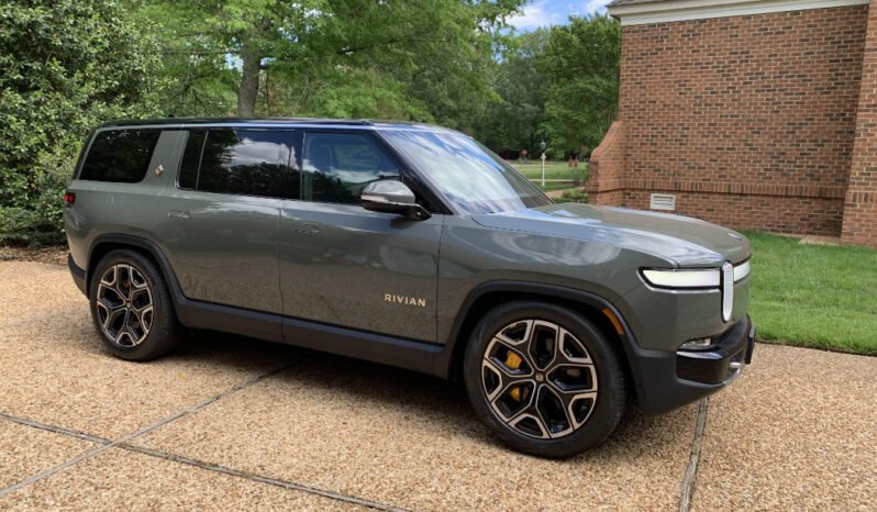 
								2023 Rivian R1S Launch Edition Green full									