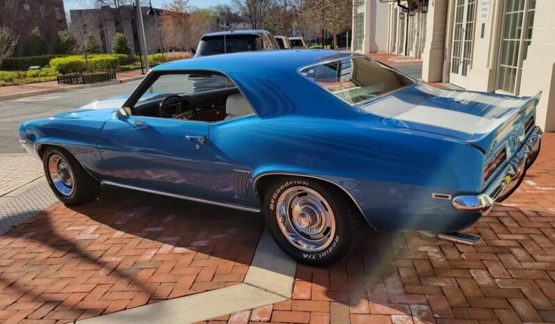 
								1969 Chevrolet Camaro RS LeMans Blue full									