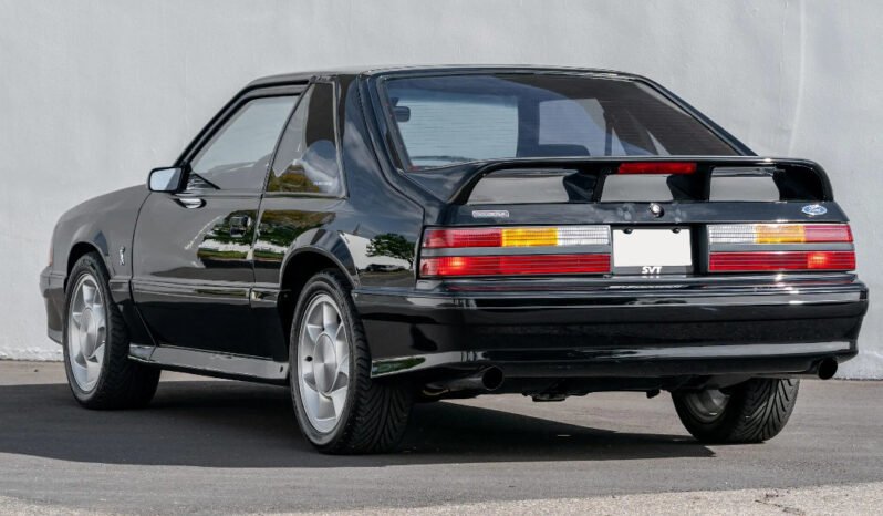 
								1993 Ford Mustang SVT Cobra Black V8 full									