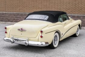1953 Buick Skylark V8