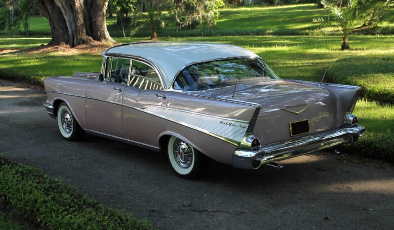 
								1957 Chevrolet Bel Air Sedan 283 V8 full									