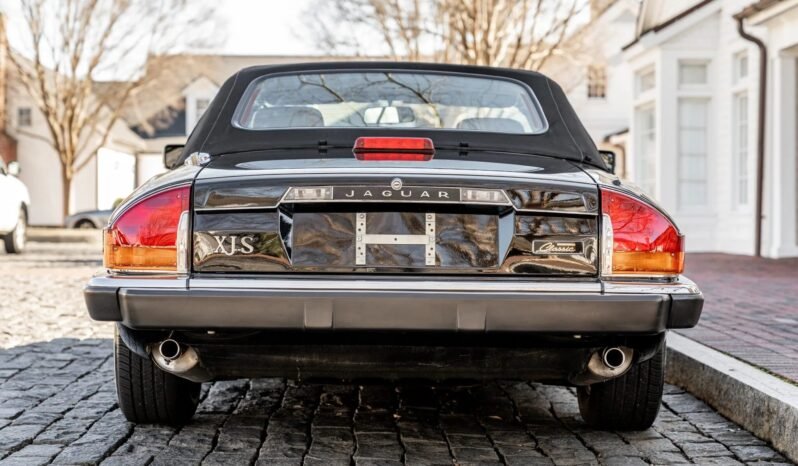 
								1991 Jaguar XJS Convertible V12 full									