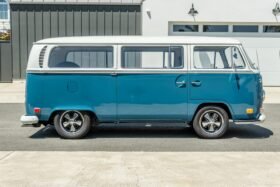 1971 Volkswagen Bus Bay-Window