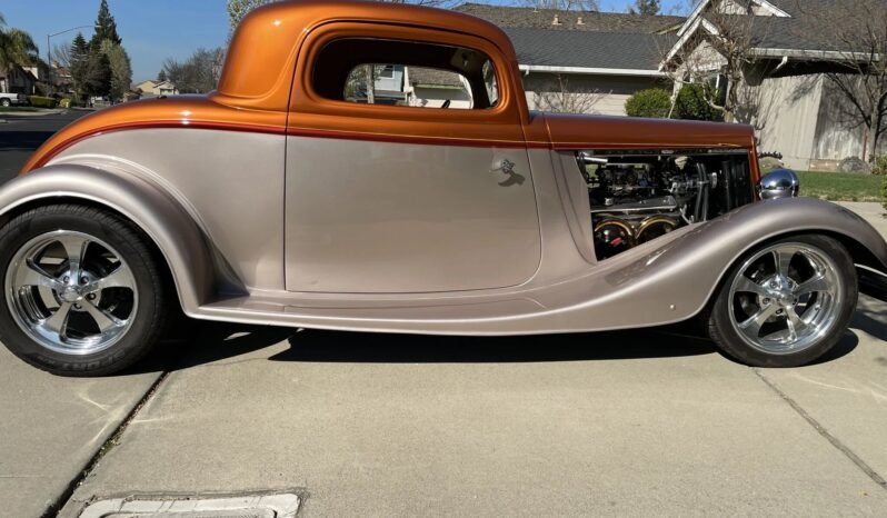 
								1934 Ford Classic 3-Window Coupe full									