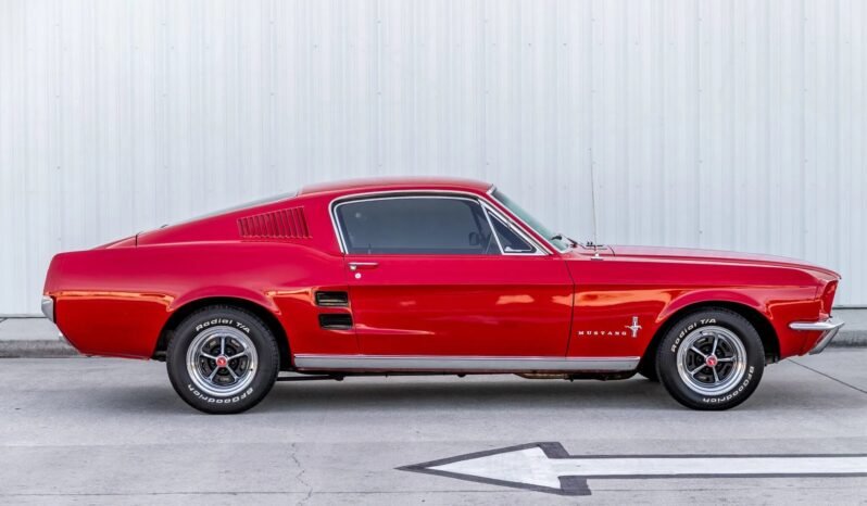 
								1967 Ford Mustang V8 Fastback full									