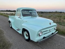 1953 Ford F-100 V8 Pickup Truck