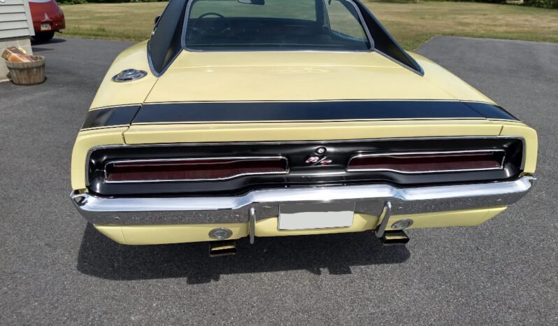 
								1969 Dodge Charger R/T full									