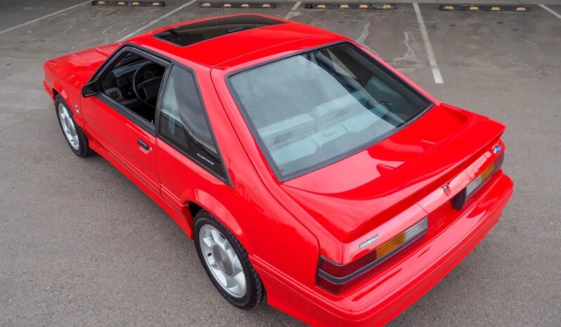 
								1993 Ford Mustang SVT 5.0 Cobra full									