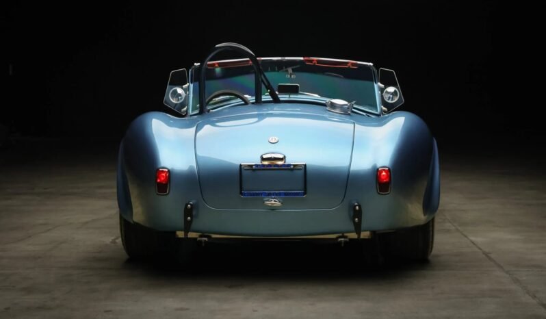 
								1965 Kirkham Motorsports 289 FIA Cobra full									