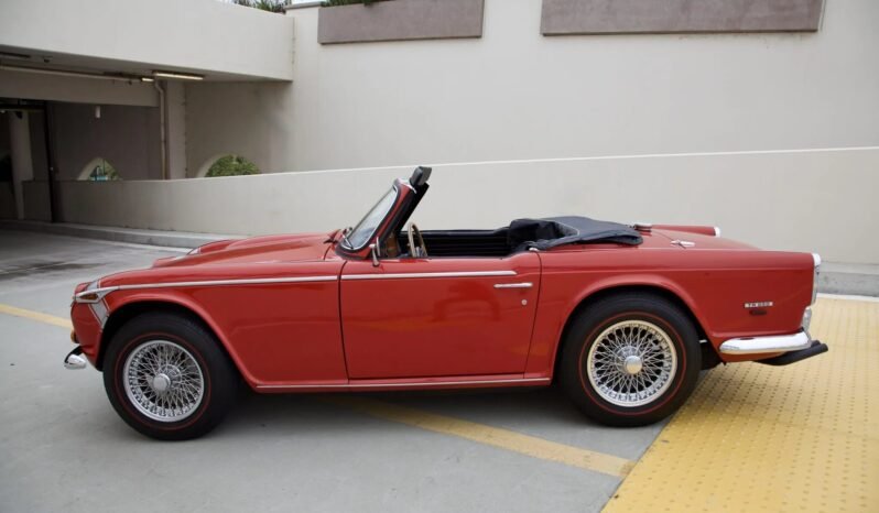 
								1968 Triumph TR250 Red full									