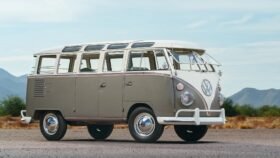 1963 Volkswagen Type 2 23-window Deluxe
