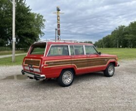 1985 Jeep Grand Wagoneer V8