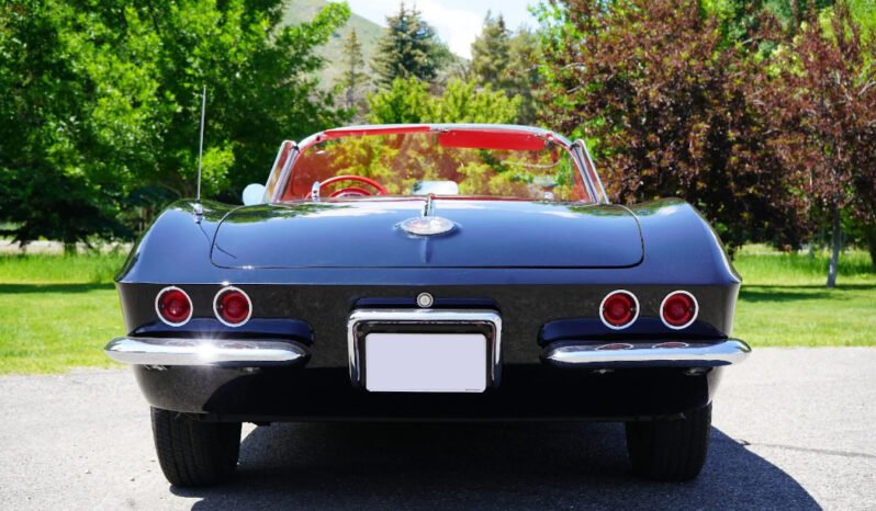 
								1962 Chevrolet C1 Corvette full									