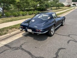 
										1963 Chevrolet Corvette C2 Split-Window V8 full									
