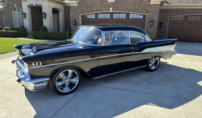 
								1957 Chevrolet Bel Air Black full									